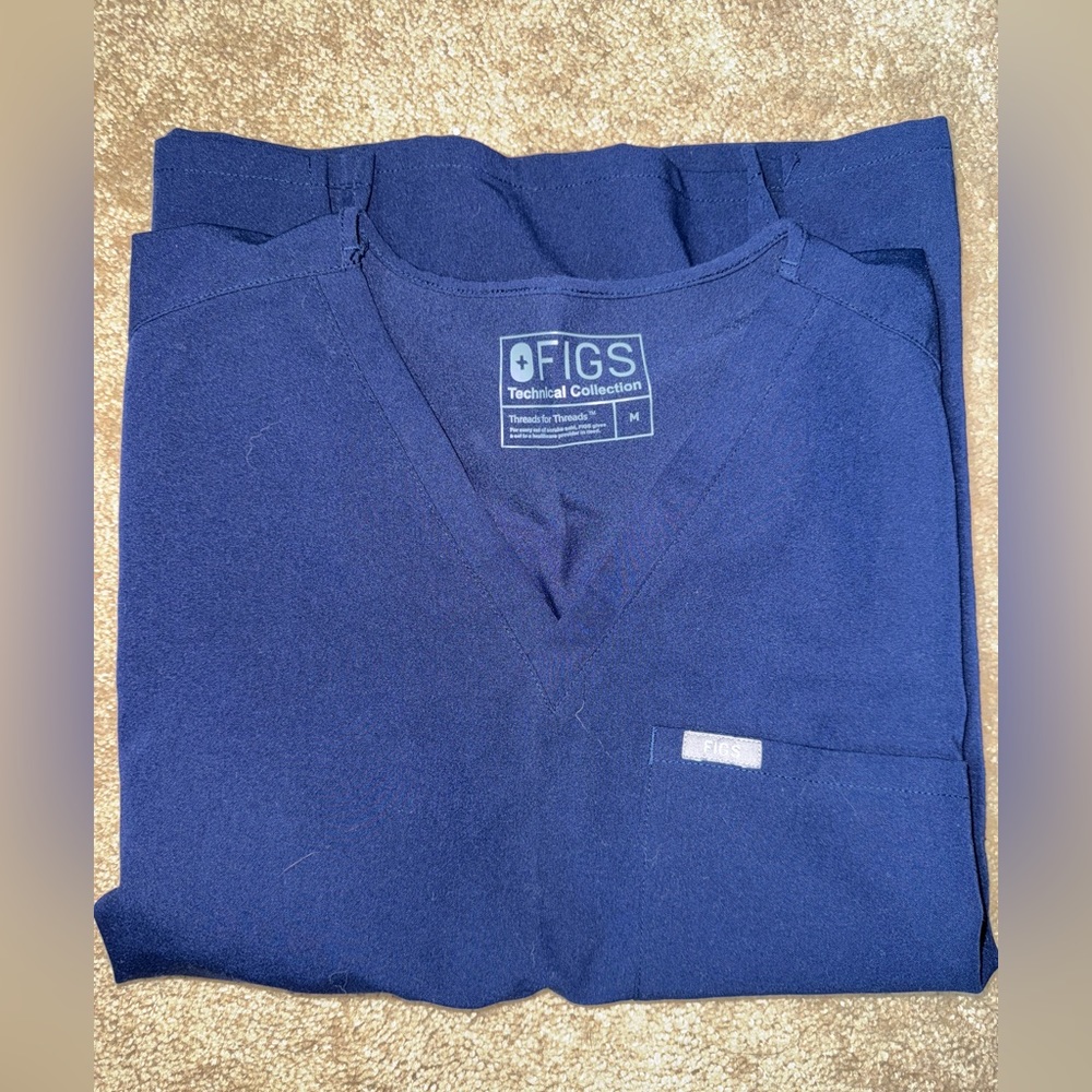 Women's Figs Navy Blue top Medium